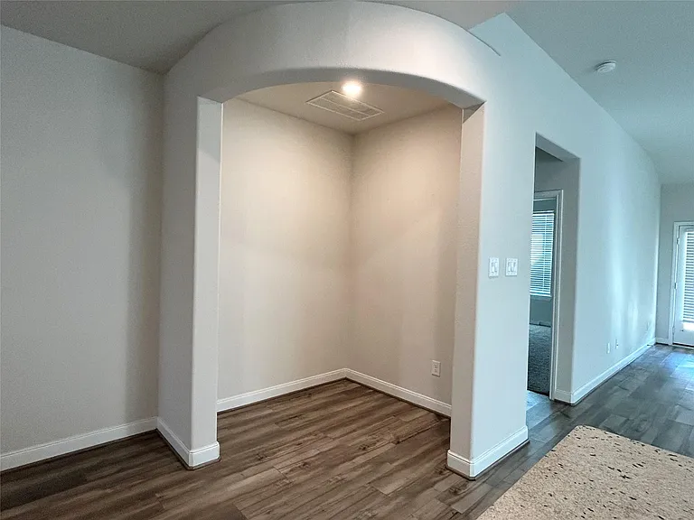 4326 Pale Fox Ln — Photo 32