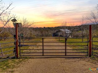 2477 Old Lehmann Rd, Seguin, TX 78155