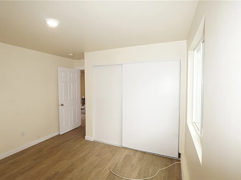 448 W 41st Pl #3/4 — Photo 27