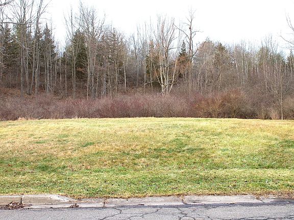 2nd image of 24 Carol Ct #26