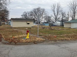 709 S Spring St, Palmyra, MO 63461