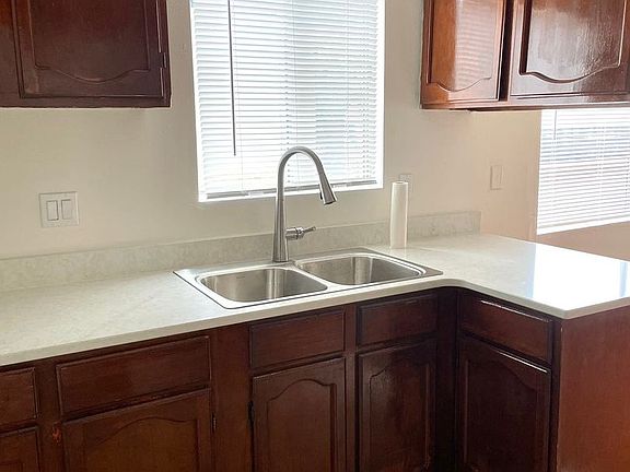 5th image of 309 S Del Mar Ave #2