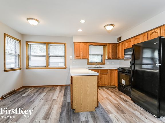 5th image of 2261 Belleview Ave