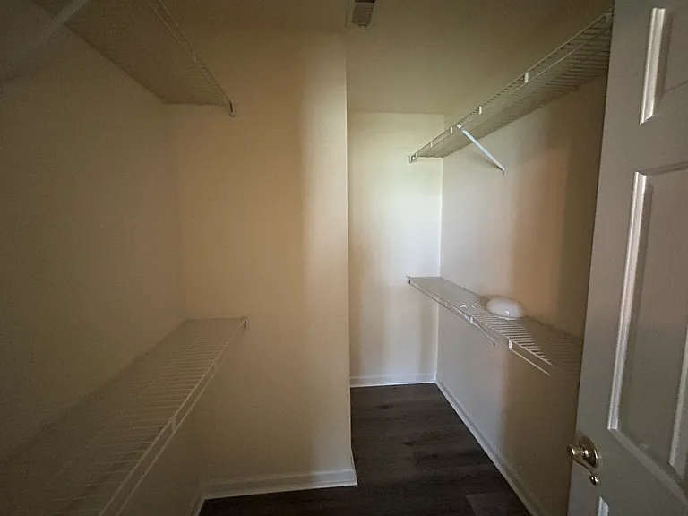 1201 Formby Ct — Photo 17