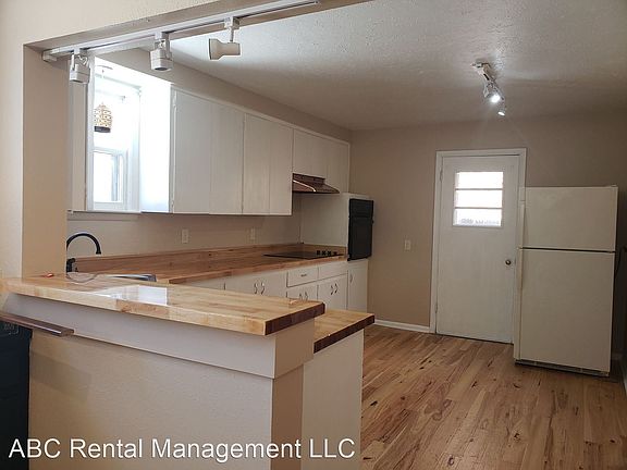 5th image of 316 1/2 E Washington St