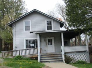 32 Brookfield Ave, Schroon Lake, NY 12870