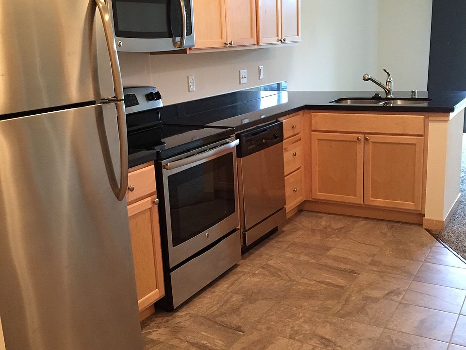 2nd image of 5302 Odana Rd Unit 208