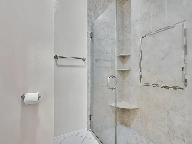 6172 Oak Bluff Way — Photo 12