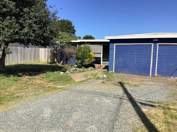 223 Del Monte St, Crescent City, CA 95531