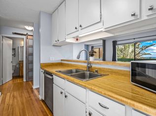 2180 W Vineyard St APT 212, Wailuku, HI 96793
