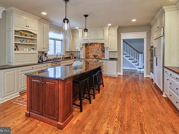 5th image of 103 Newlin Greene Cir