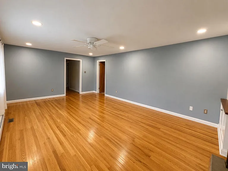 101 Park Dr — Photo 6