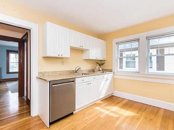 5th image of 231 Lowell St #2