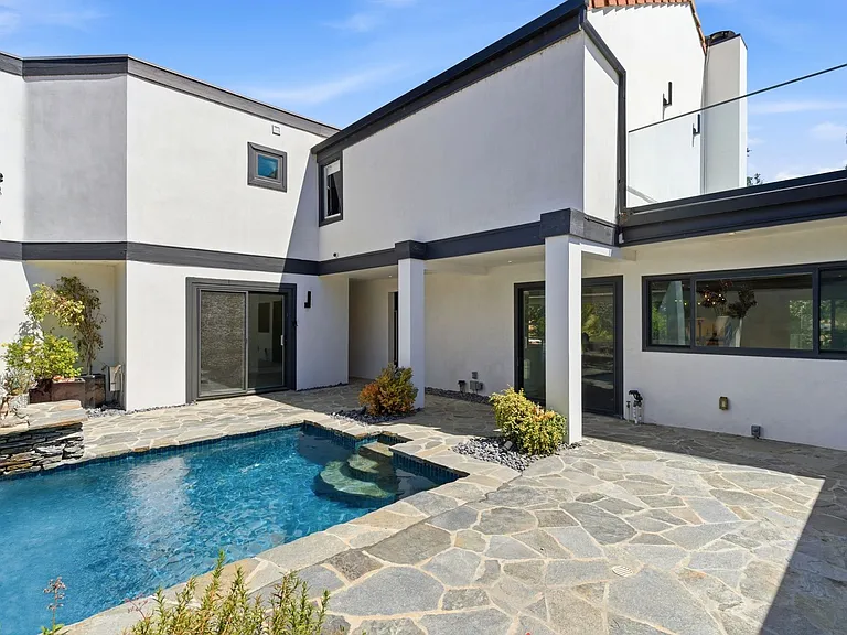 4520 Park Cordero — Photo 6
