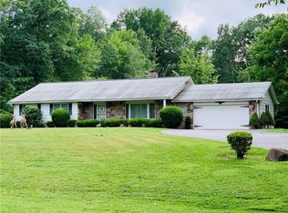 265 Calabrese Rd, New Castle, PA 16101