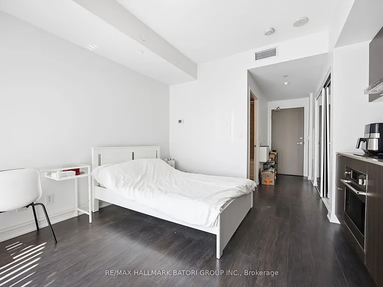 100 Harbour St #4611 — Photo 9