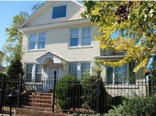 2 Peninsula Ave, Portsmouth, VA 23704