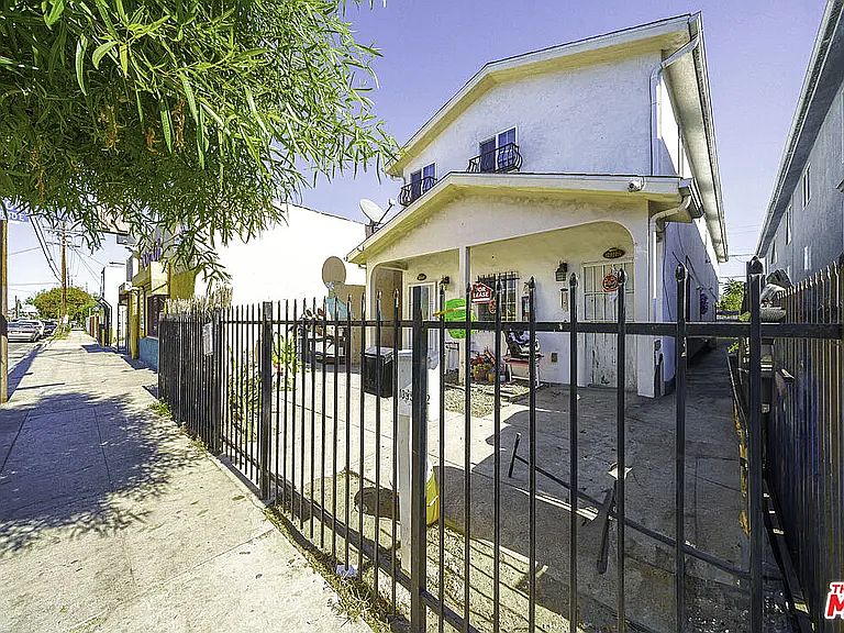 1st image of 10952 S Wilmington Ave #1/2