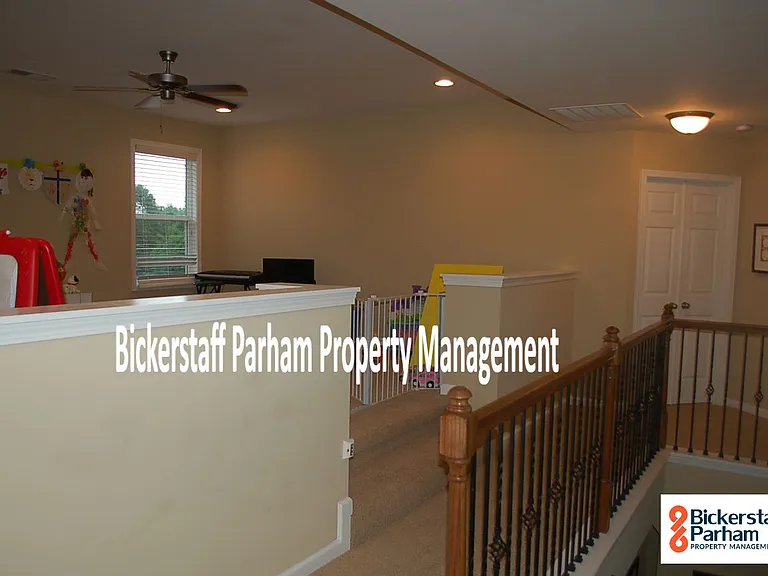 1 Oakwood Dr — Photo 9