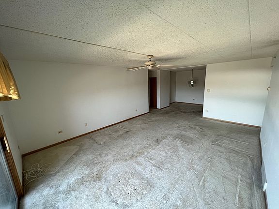 3rd image of 10320 S Central Ave #201