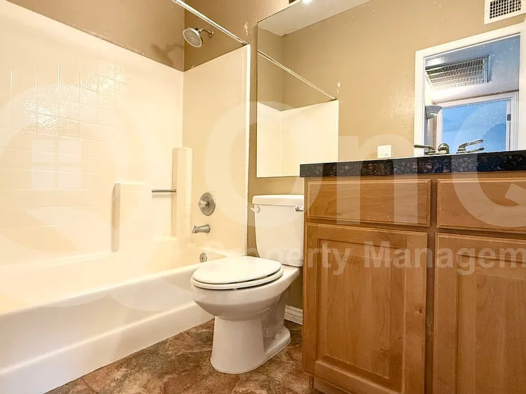 1417 N Dana St — Photo 15