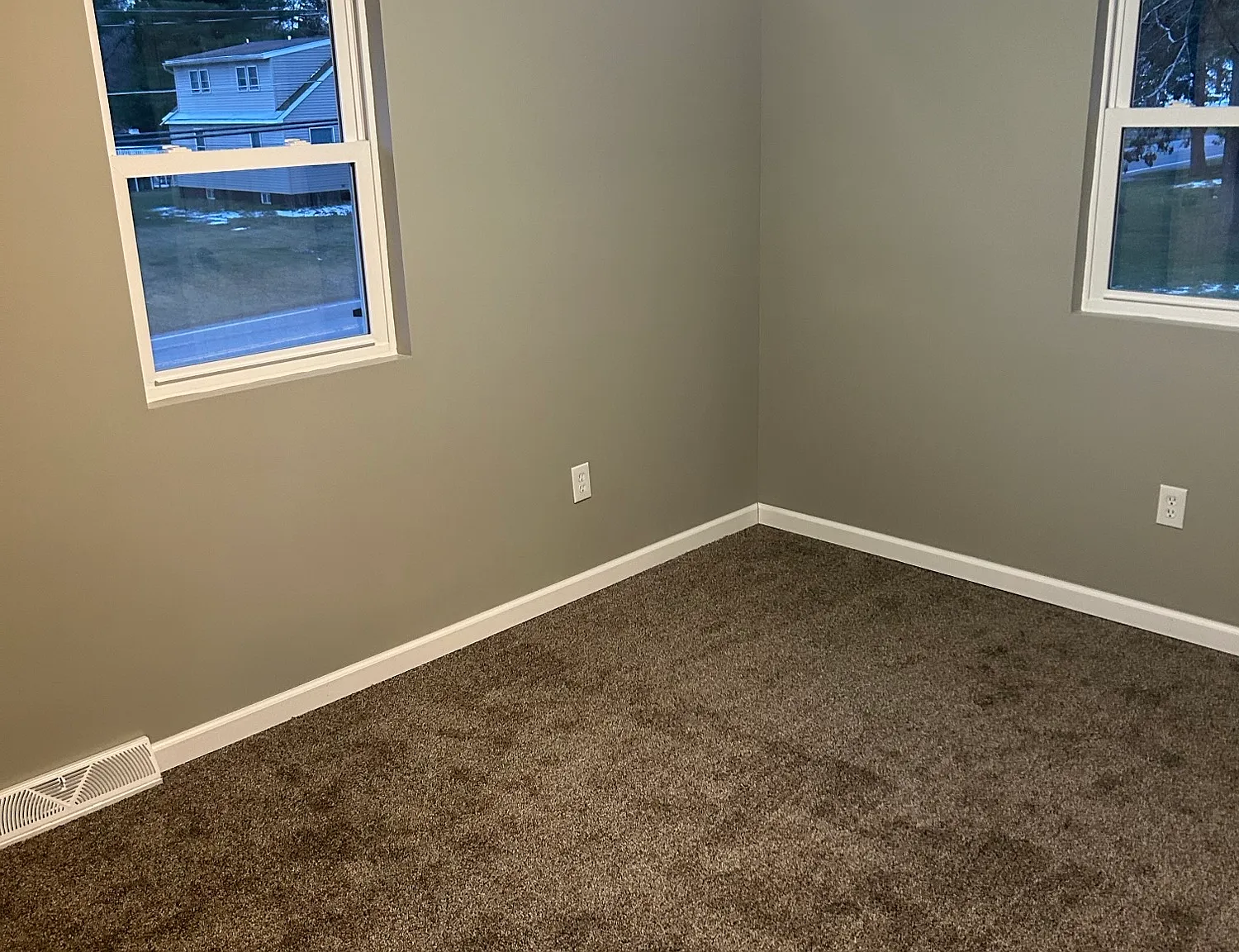 115 Hamilton Rd — Photo 3