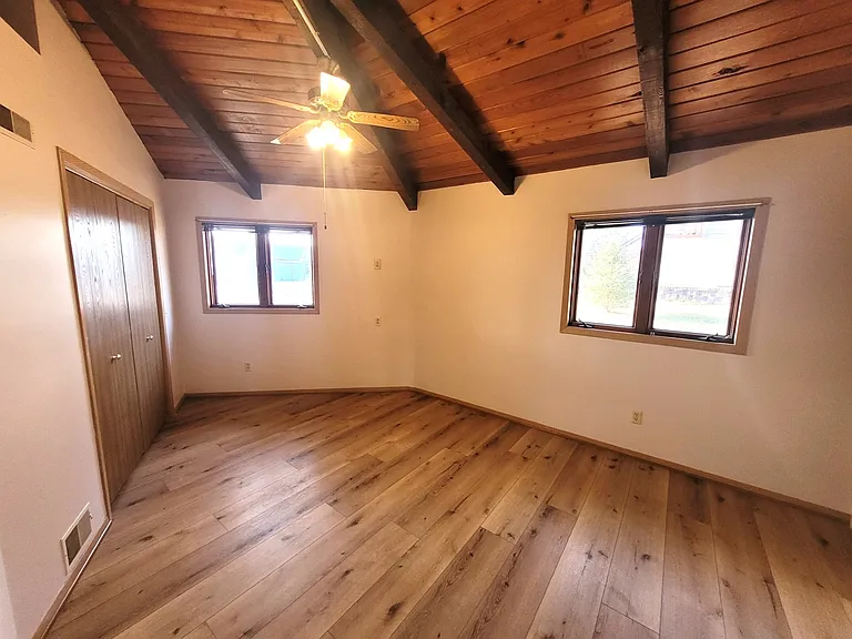 1055 Platteview Dr — Photo 17
