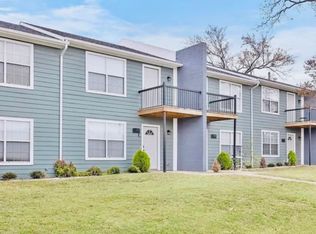 709 E Crawford St, Denison, TX 75021