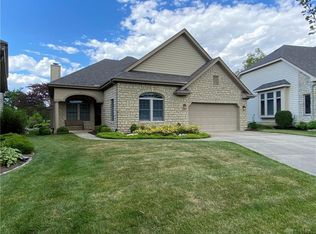 1157 Yankee Trace Dr, Dayton, OH 45458