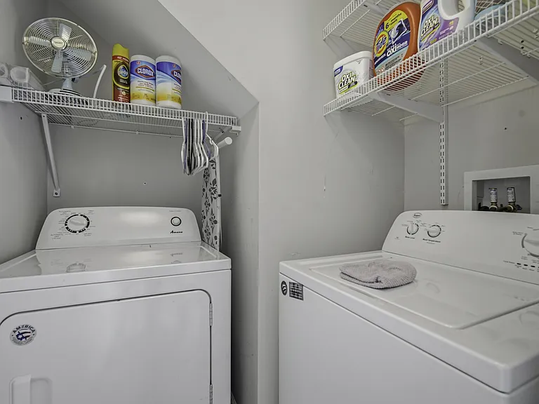 225 Urbano Ln — Photo 26