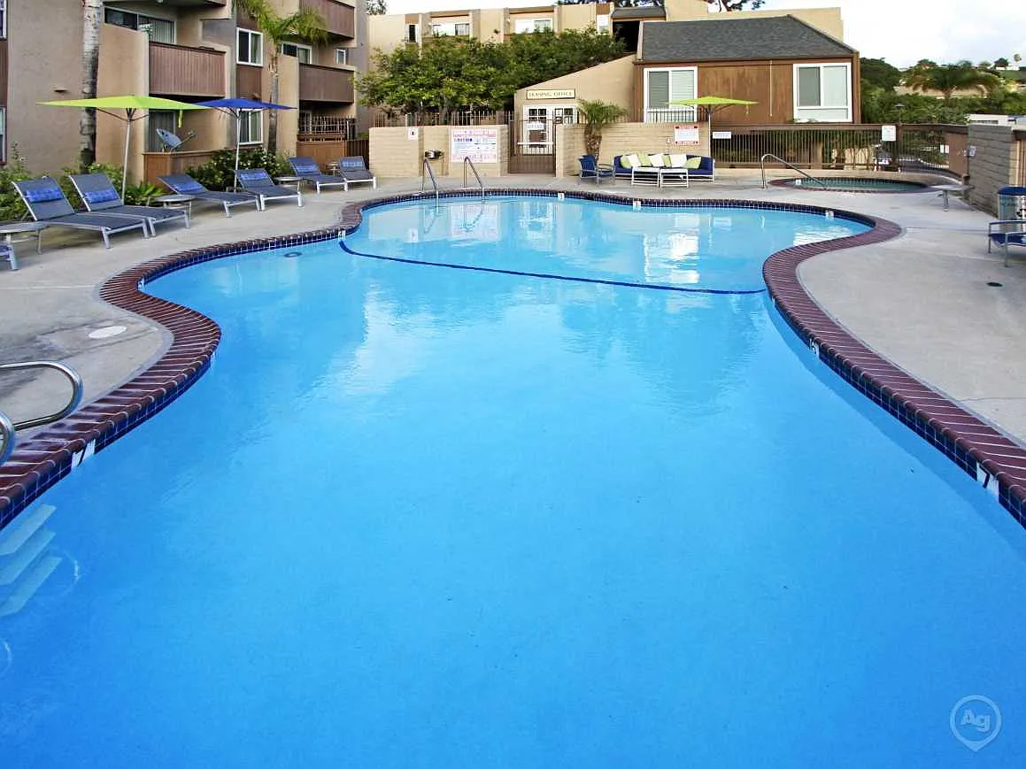 Pacific Bay Club Apartments — Photo 3