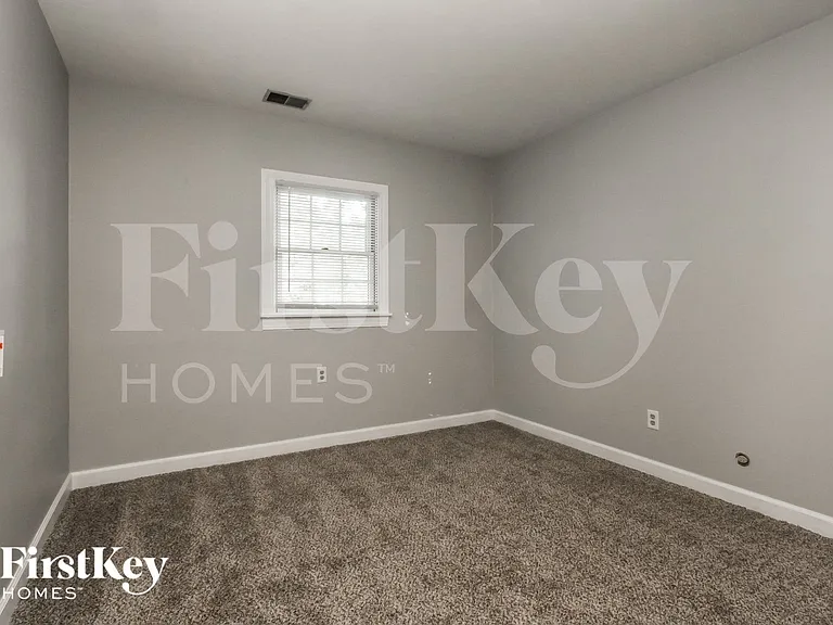 8341 Rodney Dr — Photo 14