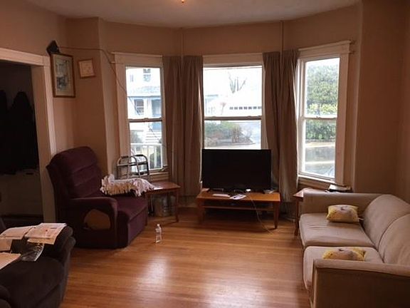 3rd image of 15-17 New Ocean St #1