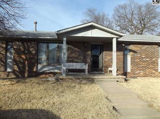 110 E Estella Ave, Cunningham, KS 67035