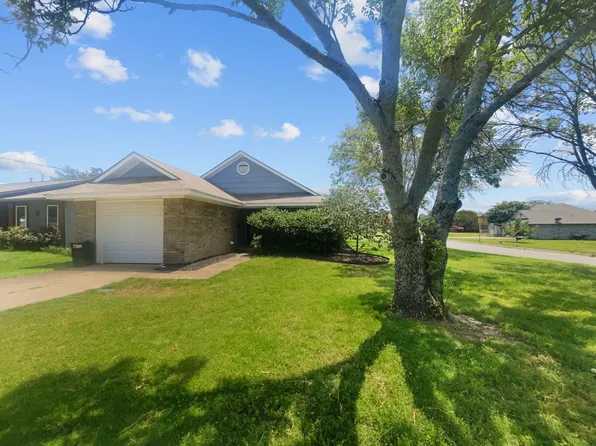 1215 Keechi St, Weatherford, TX 76086
