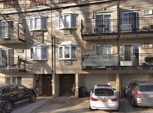 4016 194th St, Flushing, NY 11358