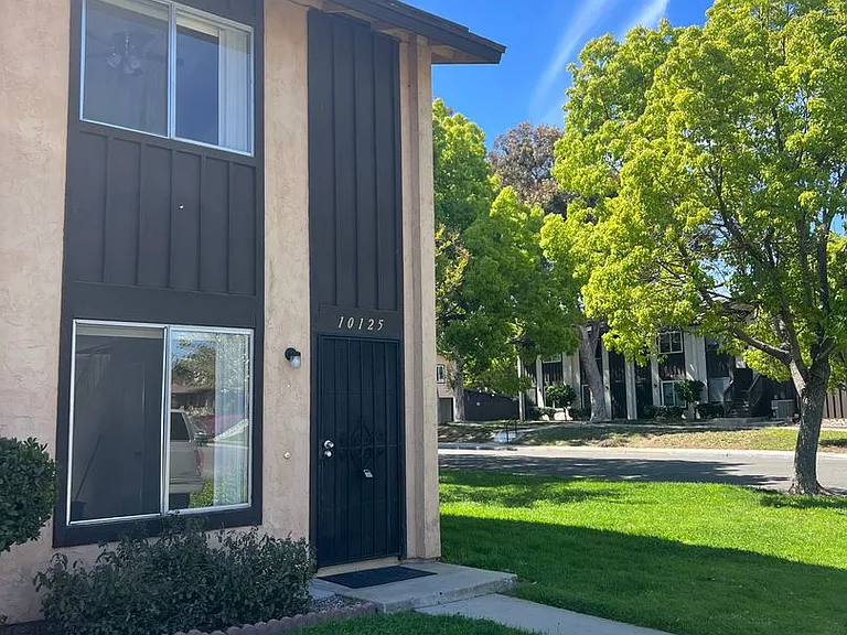 10125 Carefree Dr — Photo 11