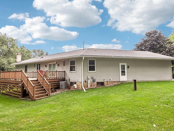2nd image of W7096 Oak Ridge Ct