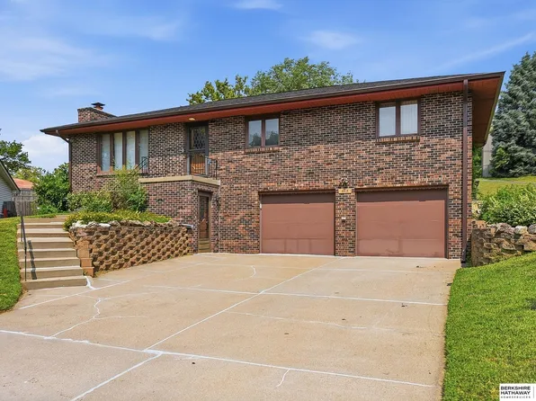 4618 Primrose Ln, Omaha, NE 68157