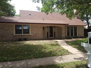 2106 Village Green Dr, Garland, TX 75044