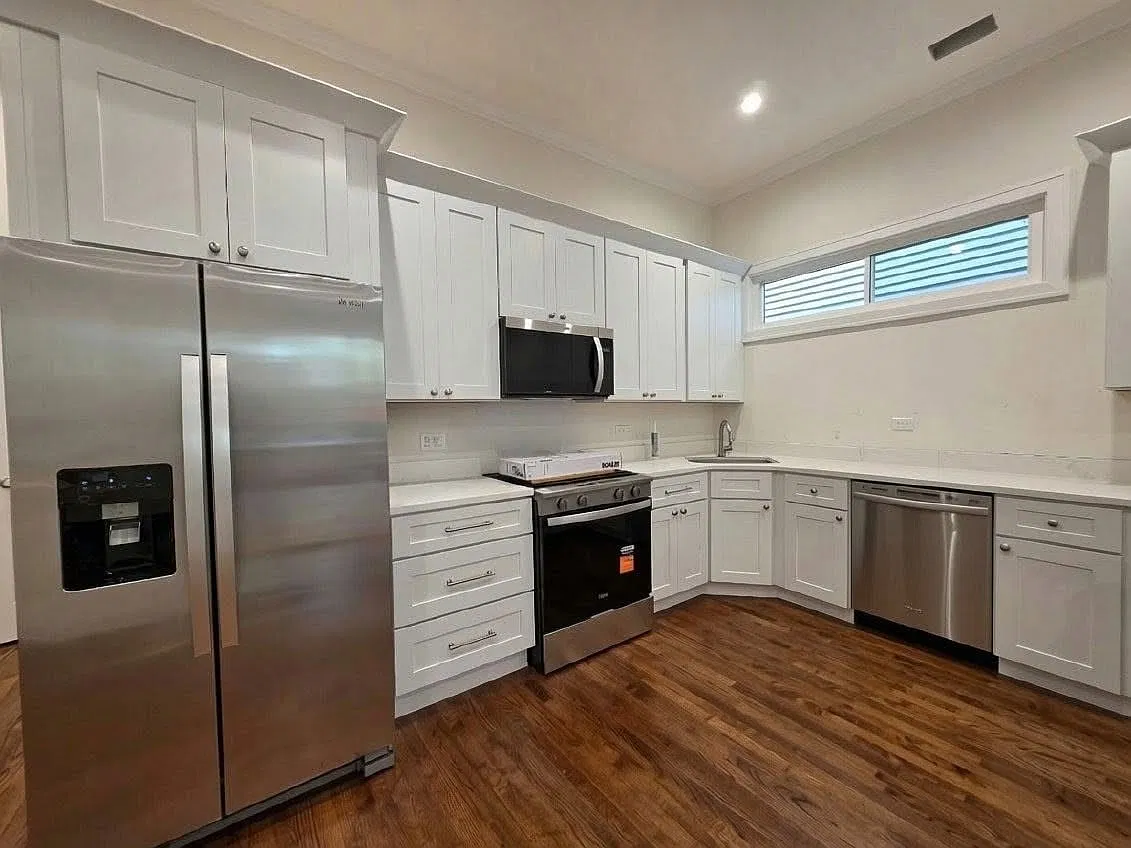3 bed, 1600 sqft, $6,950 — Photo 2