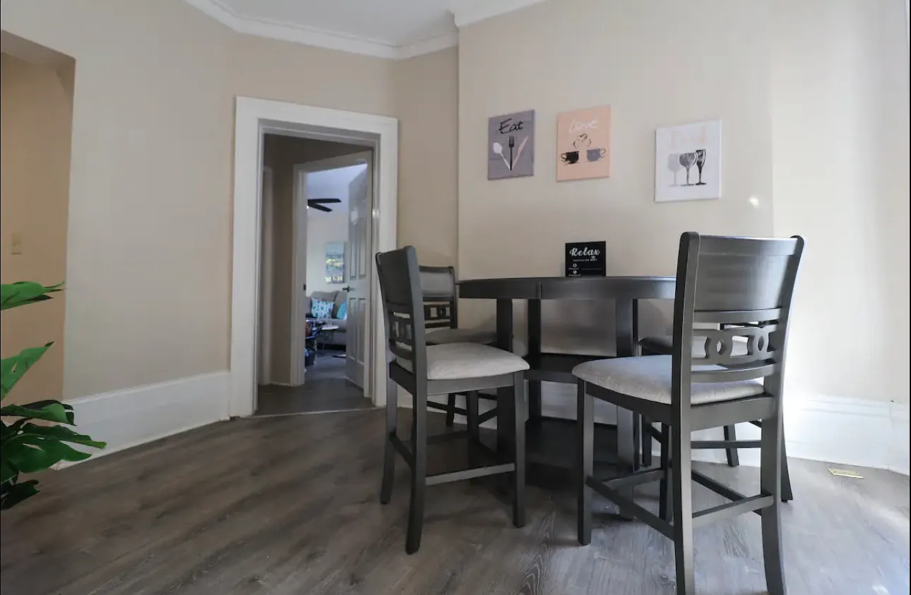 3 bed, 1100 sqft, $1,850 — Photo 3