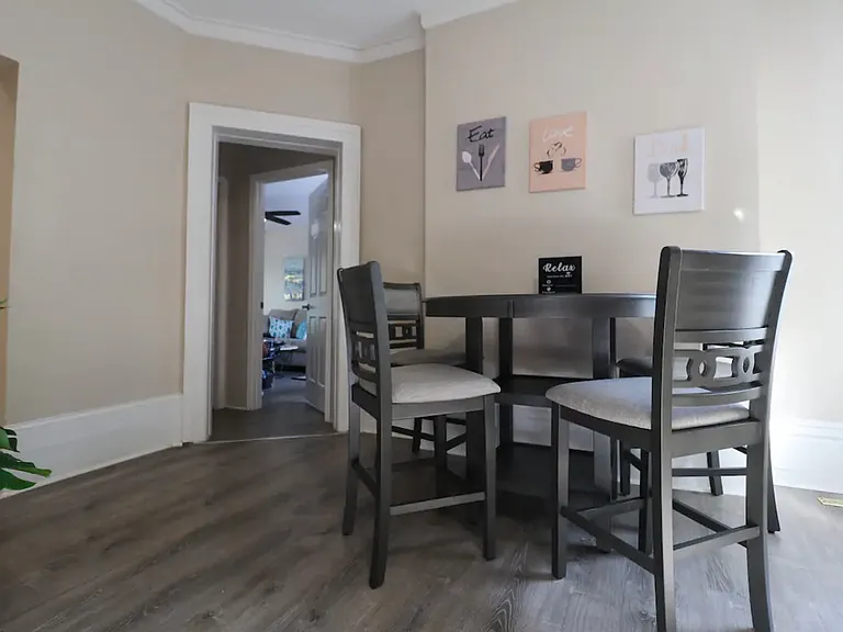 516 N Broadway #202 — Photo 3