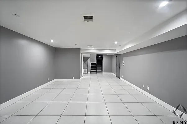 Rented by ERNY LLC | media 6