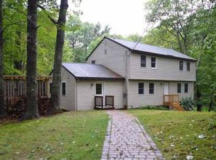 8 Evergreen Dr, Freeport, ME 04032