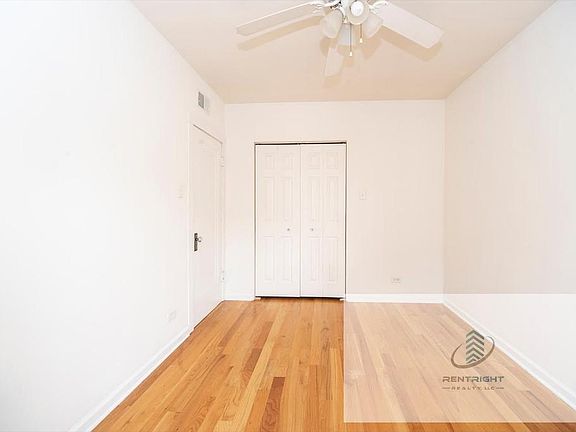 3rd image of 1249-55 W Henderson St #12532