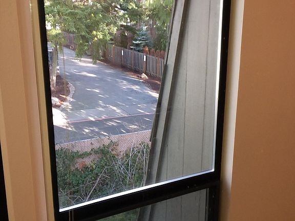 5th image of 1425 154th Ave NE APT B402