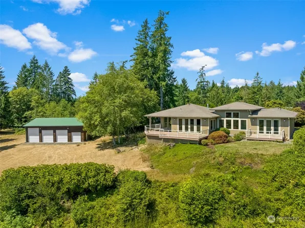 100 E North Bay Place, Allyn, WA 98524