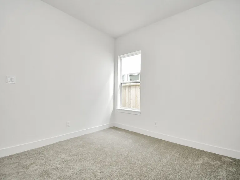 4352 Avron Dr — Photo 25