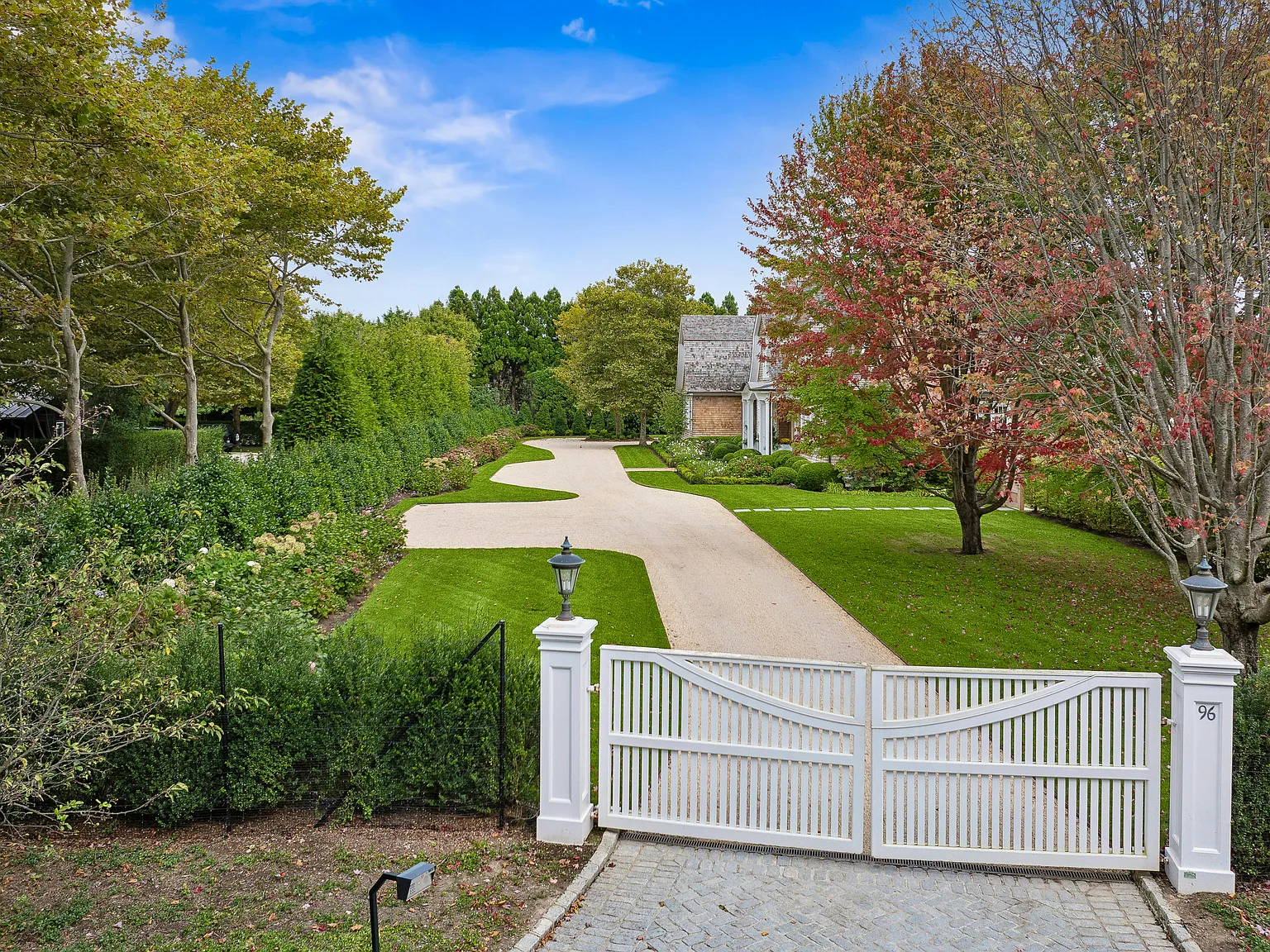 Further Lane Estate with Deeded Ocean Access — Photo 2